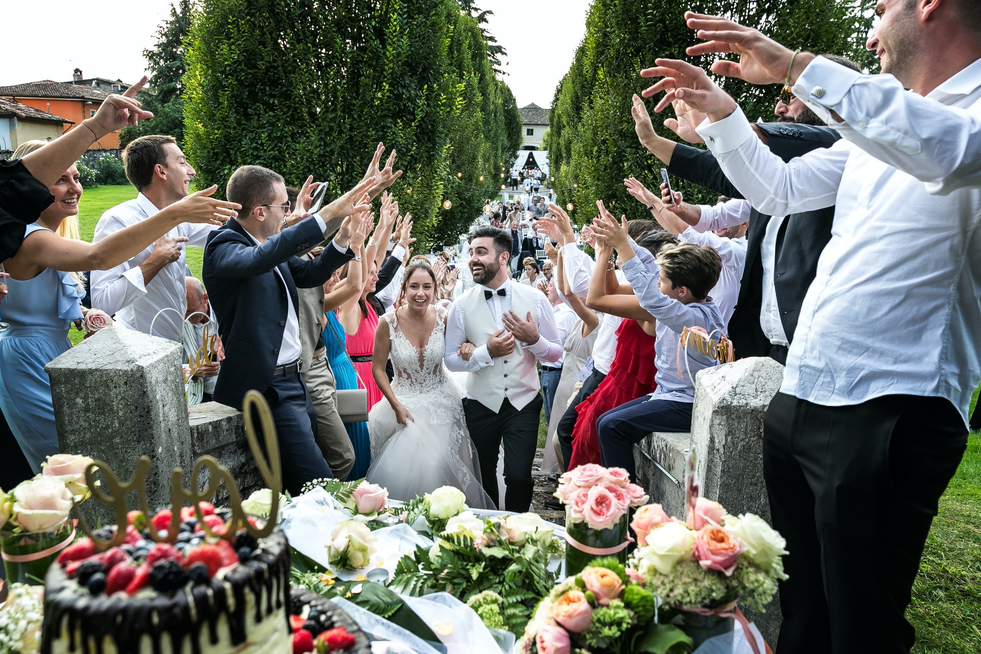How to Throw an Awesome Wedding Party